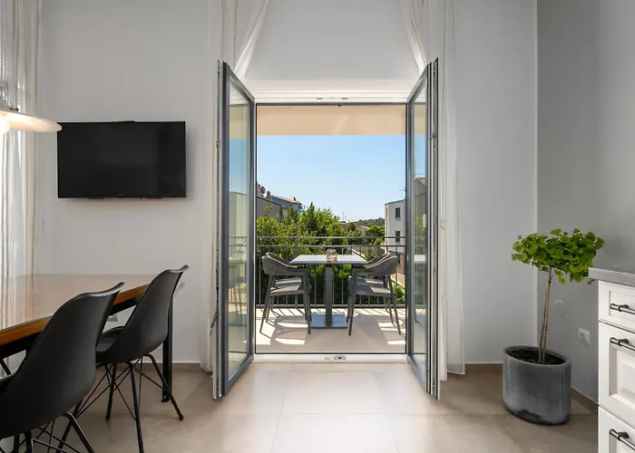 Luxury Apartments Villa San Avia
