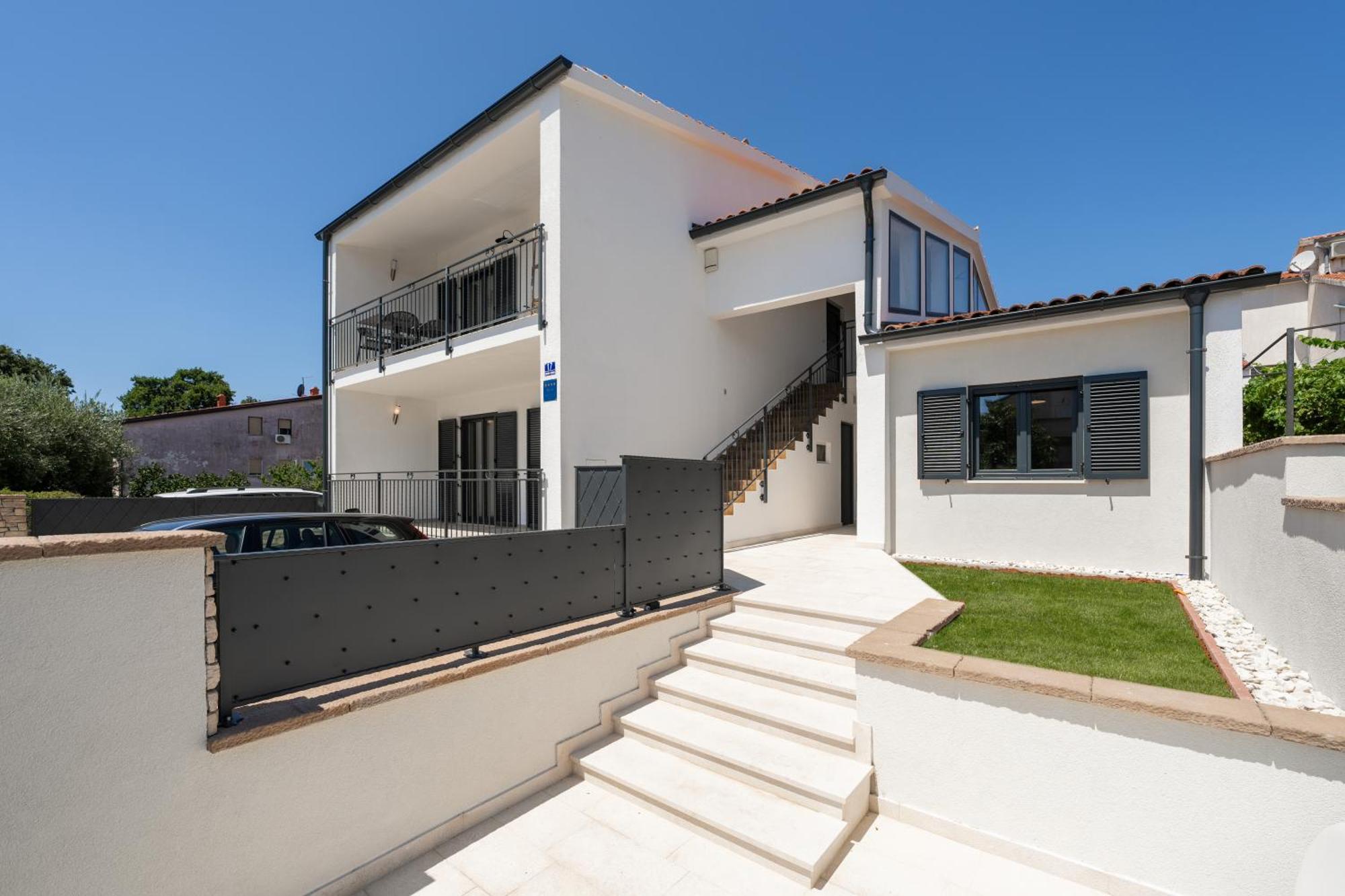 Luxury San Avia *