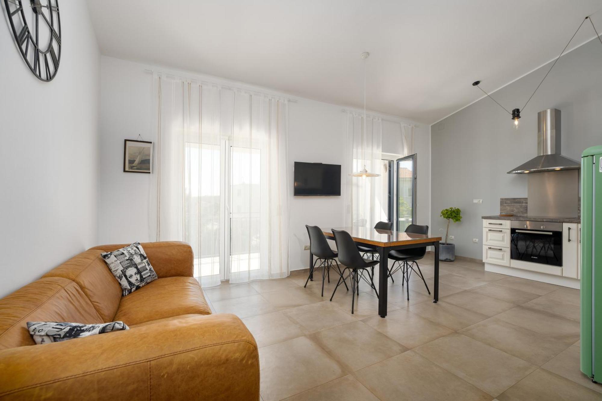 Luxury San Avia *